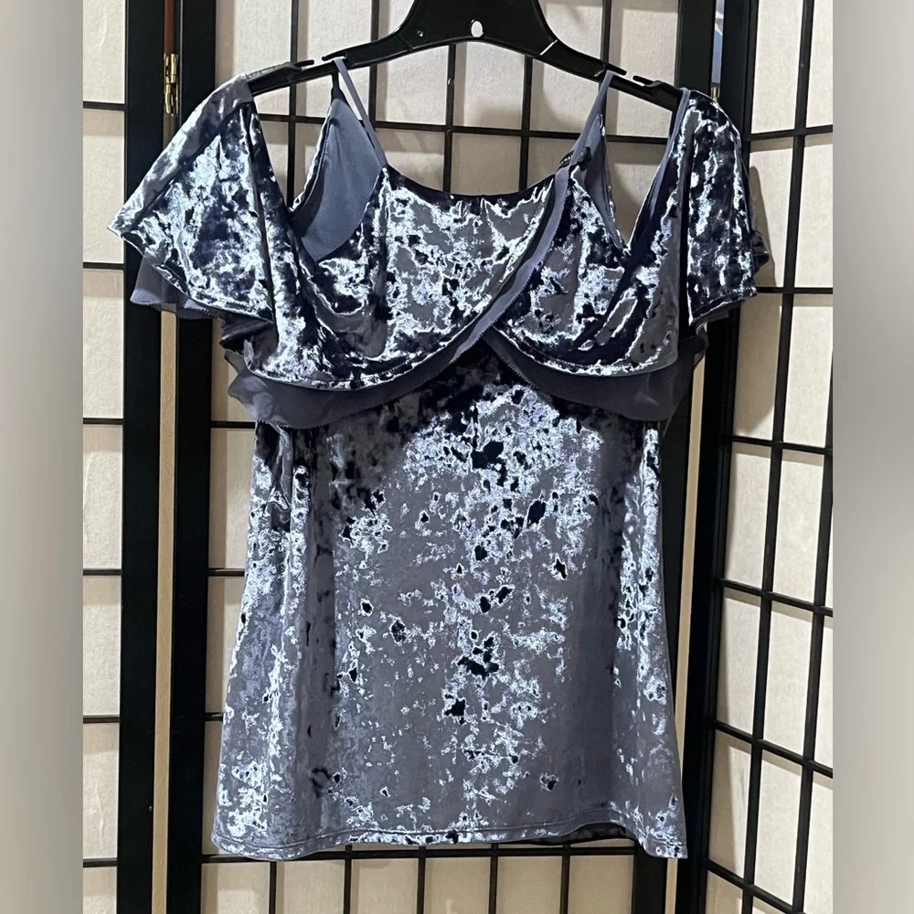 W H B M BLUE CRUSH Velvet Cold-Shoulder FLOUNCE BLOUSE WOMEN ZIZE M - Picture 8 of 8